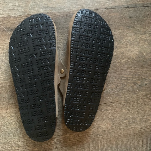 SUEDE CLOGS - Picture 2 of 5